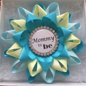 Mommy to be shower pin